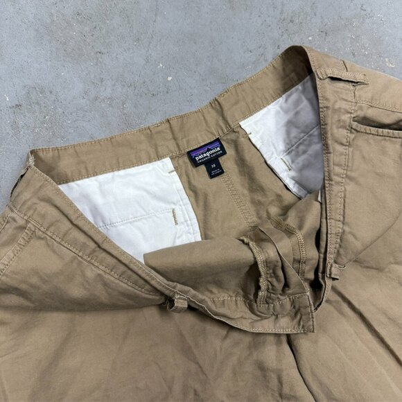 Patagonia Shorts Mens Organic Cotton Hemp Beige Logo 38" Waist 8" Inseam - Picture 4 of 8